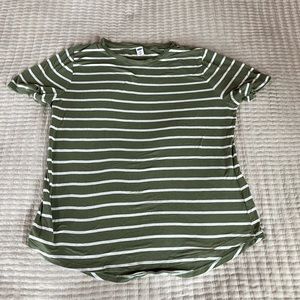 Old navy tee